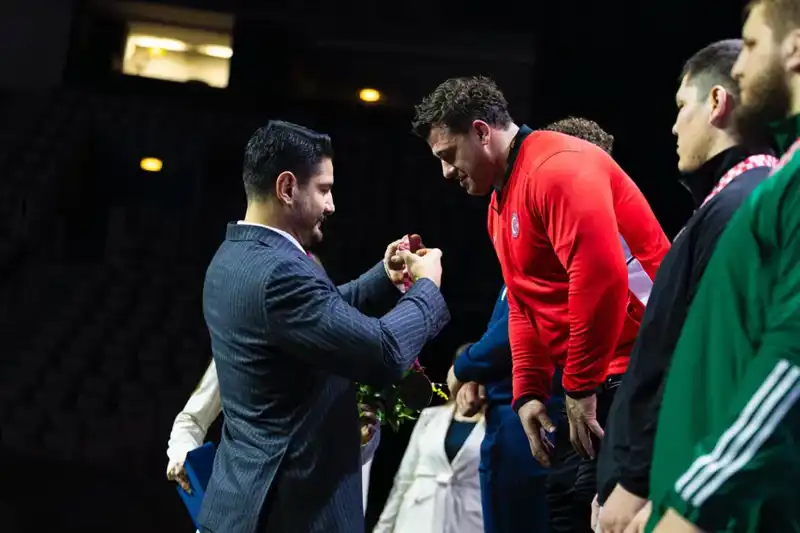 Rıza Kayaalp, Dünya Şampiyonası'ndan Altın Madalya ile Döndü!