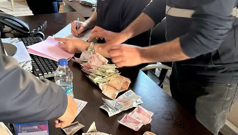 Antalya'da Şok Dilenci Operasyonu: 19 Bin Lira Ele Geçirildi!